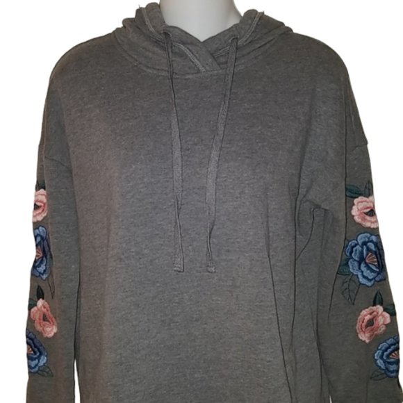 Hollister Embroidered Gray Hoodie w/ pockets - Picture 2 of 8